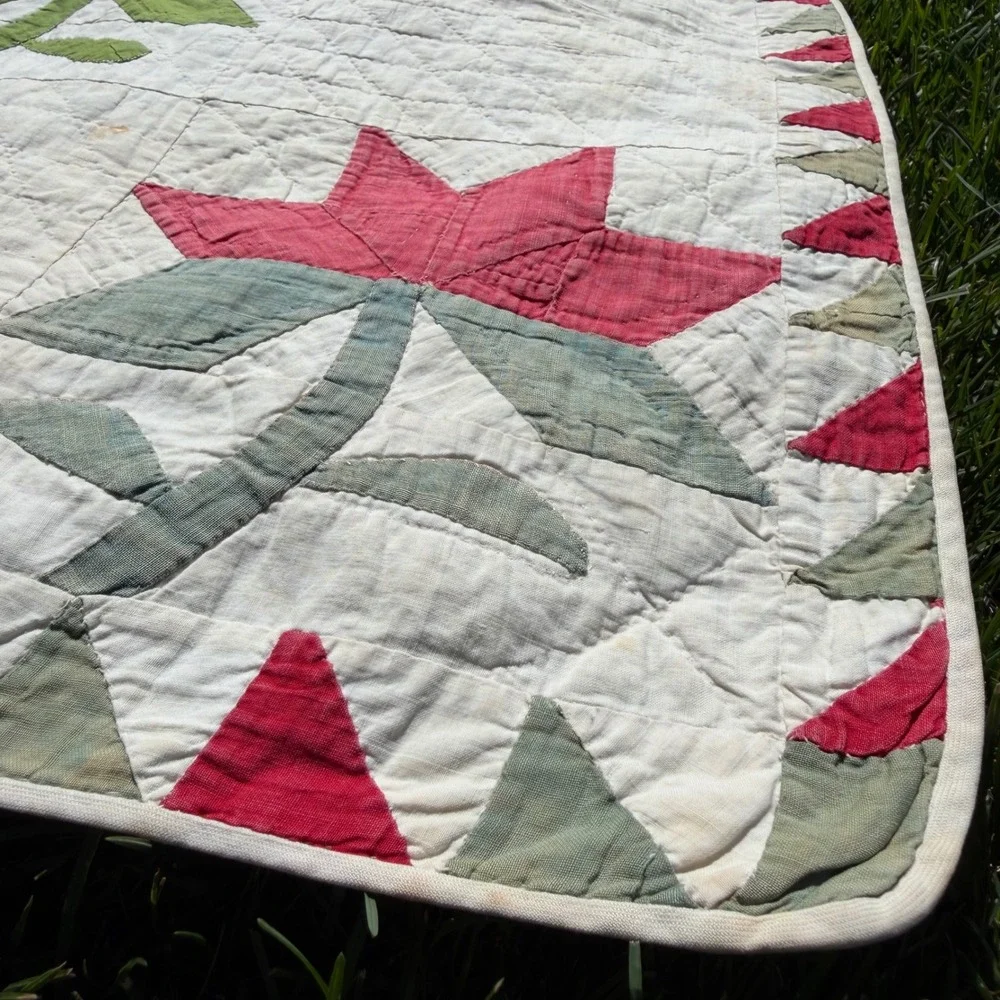 Antique Handmade Floral Applique Quilt Green White Sawtooth Border 53x44 50/60's